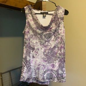 Very pretty and feminine scoop neck sleeveless blouse